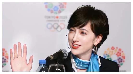 娱乐圈吃瓜男博主是谁,他是谁？背后有何故事？